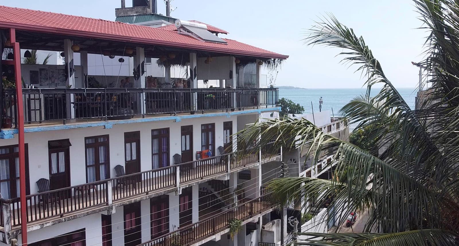 Surf's Up hotel by the ocean in Weligama